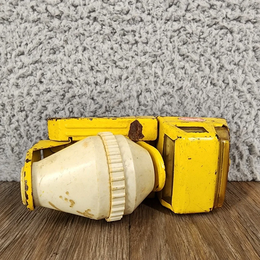 Vintage Tonka Yellow Pressed Steel Cement‎ Mixer Truck Toy Rotating Drum Patina